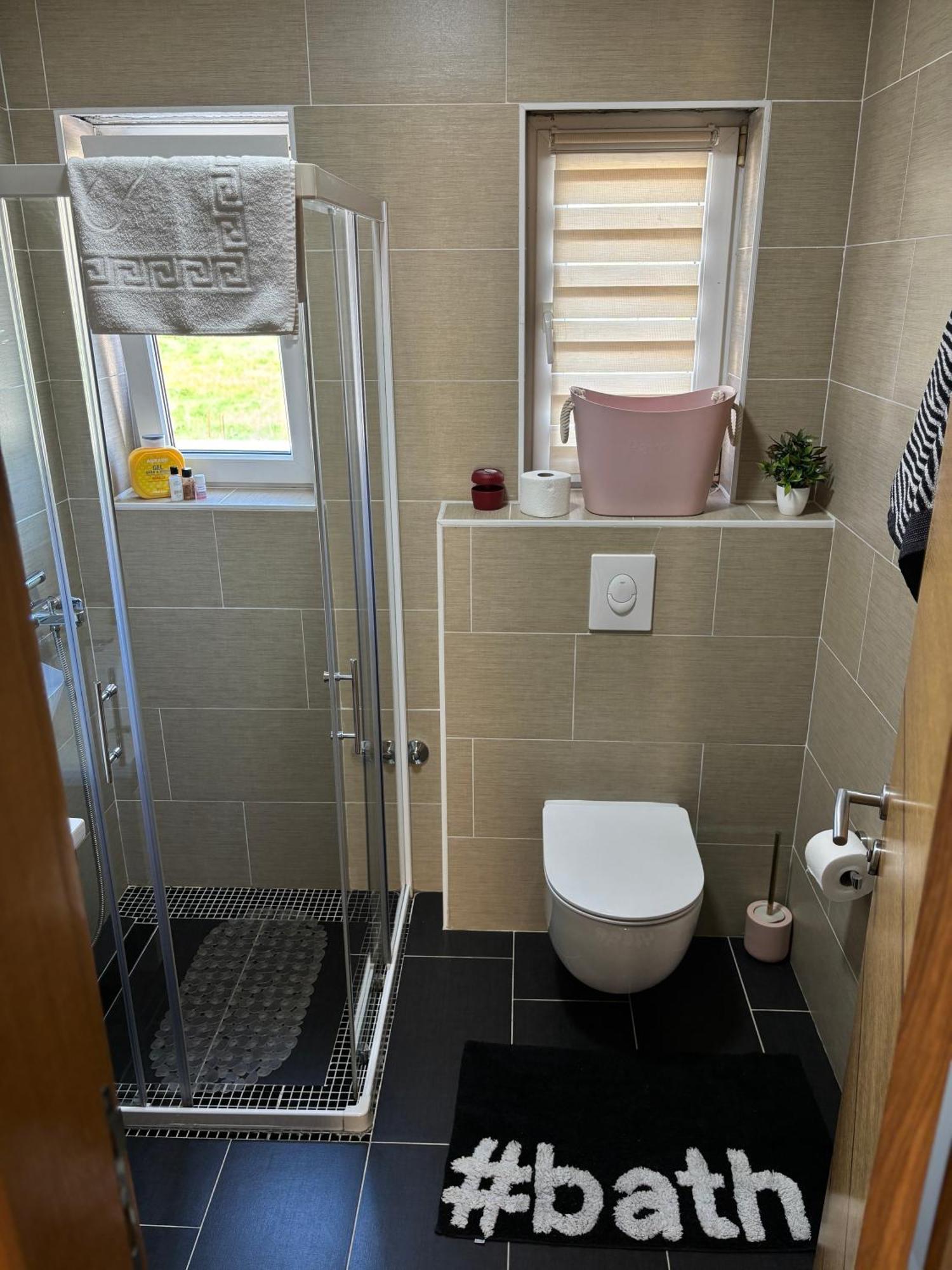 Sobe I Apartman R Bileca Exterior photo